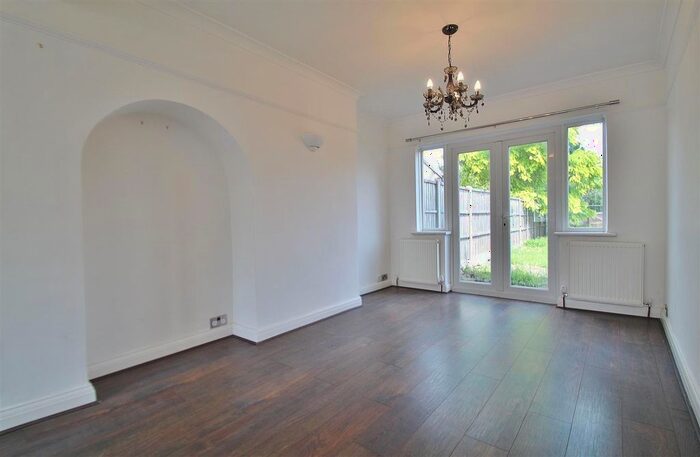 3 Bedroom Semi-Detached House To Rent In Mogden Lane, Isleworth, TW7