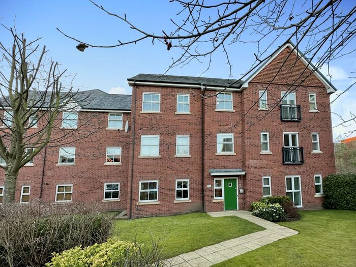 2 Bedroom Flat To Rent In Holywell Drive, Warrington, Cheshire, WA1