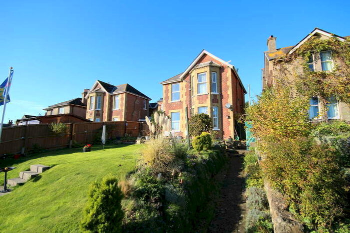 2 Bedroom Flat To Rent In New Road, Brading, PO36