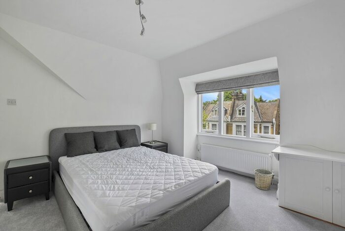 1 Bedroom Flat For Sale In Dyne Road, London, NW6