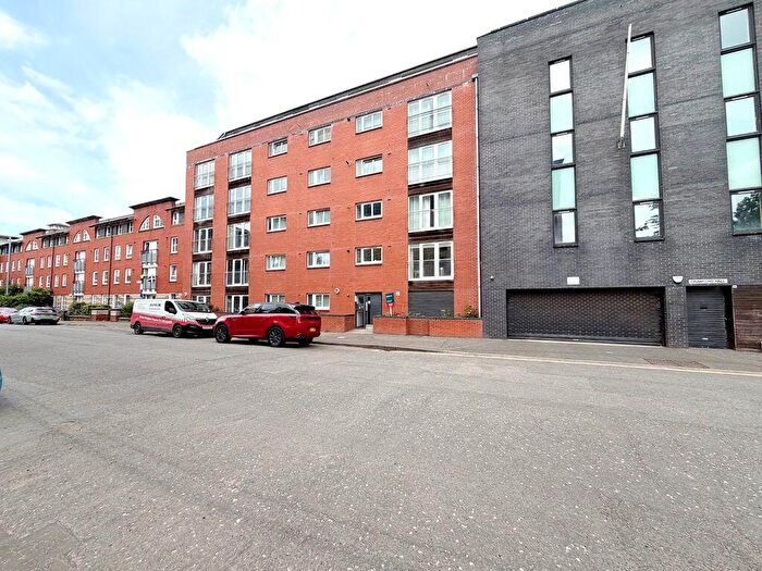 2 Bedroom Flat For Sale In Beith Street, Partick, G11