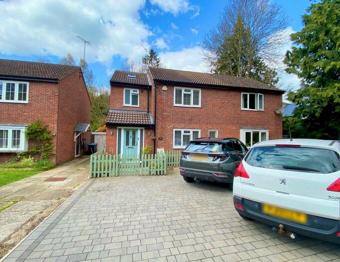 3 Bedroom Semi-Detached House To Rent In Brook Street, Tring, HP23