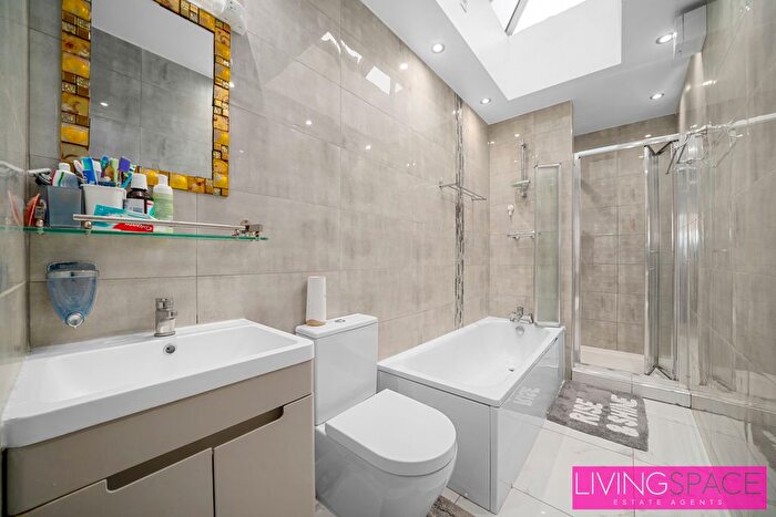 6 Bedroom Terraced House To Rent In Harringay Road, London, N15