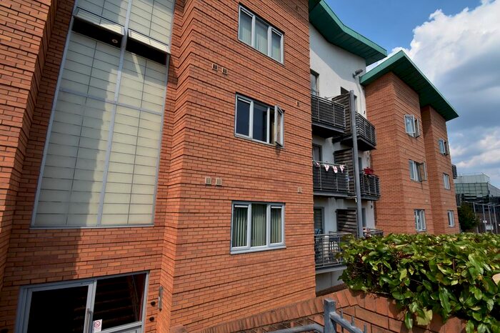 1 Bedroom Flat To Rent In Times Square Avenue, Brierley Hill, West Midlands, DY5