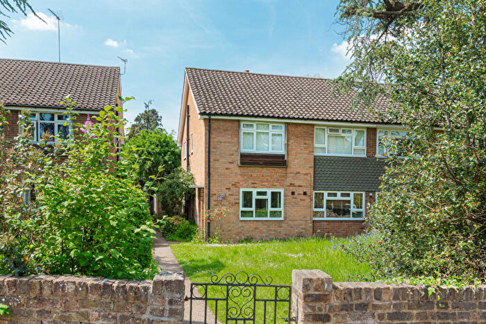 2 Bedroom Terraced House To Rent In Stanley Road, East Sheen, SW14