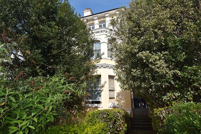 2 Bedroom Flat To Rent In Trinity Trees, Eastbourne, BN21