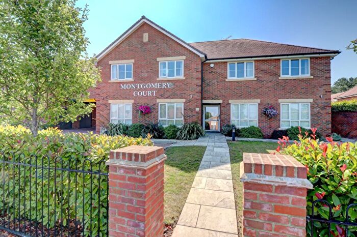 2 Bedroom Apartment For Sale In Wellington Avenue, Princes Risborough, Buckinghamshire, HP27