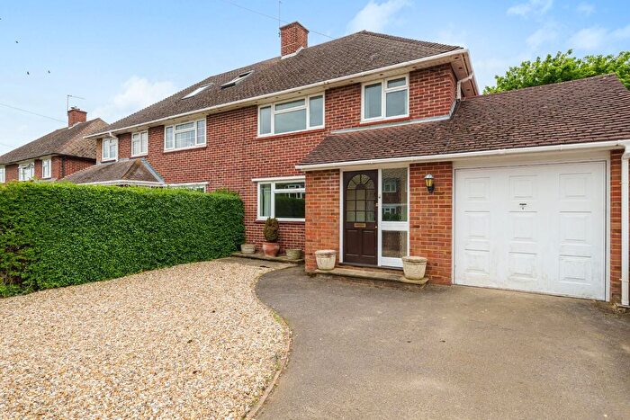 3 Bedroom Semi-Detached House To Rent In Bulkeley Avenue, Windsor, SL4