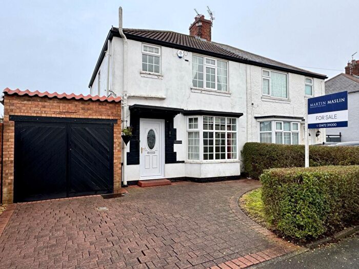 3 Bedroom Semi-Detached House For Sale In Claremont Road, Grimsby, DN32