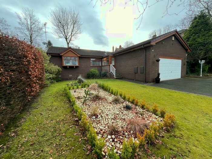 3 Bedroom Detached Bungalow For Sale In Fern Bank, Stalybridge, SK15
