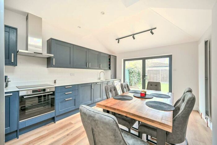 3 Bedroom Terraced House To Rent In Queens Road, New Malden, KT3