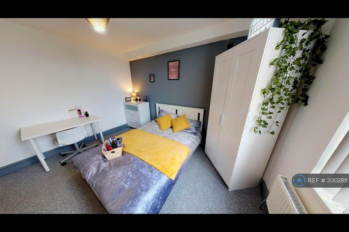 5 Bedroom Terraced House To Rent In Hafton Road, Salford, M7