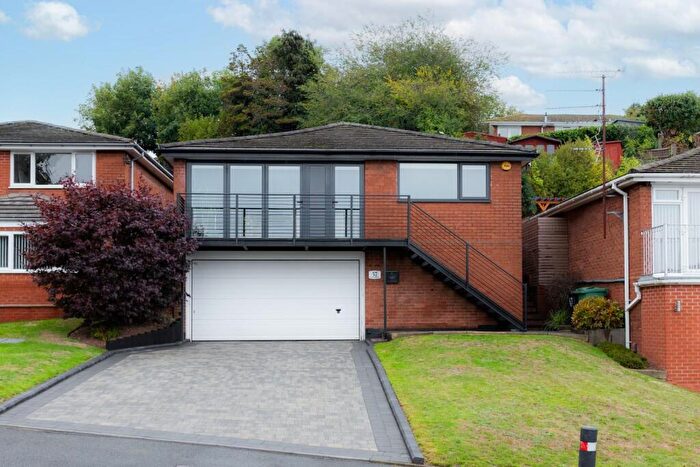 2 Bedroom Detached House For Sale In Chawn Park Drive, Stourbridge, DY9