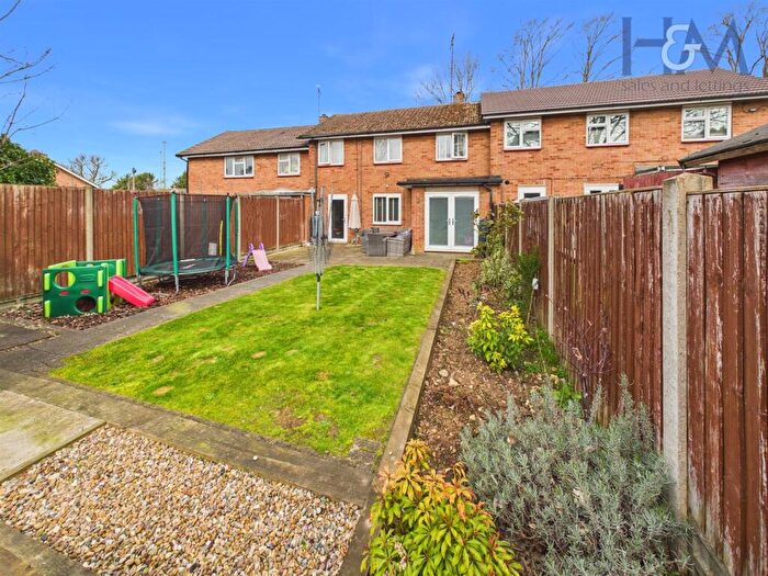 3 Bedroom Terraced House For Sale In Fellowes Way, Stevenage, SG2