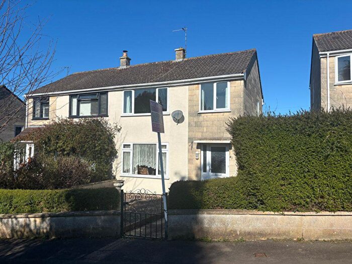 3 Bedroom Semi Detached House For Sale In Lynfield Park, Bath, BA1
