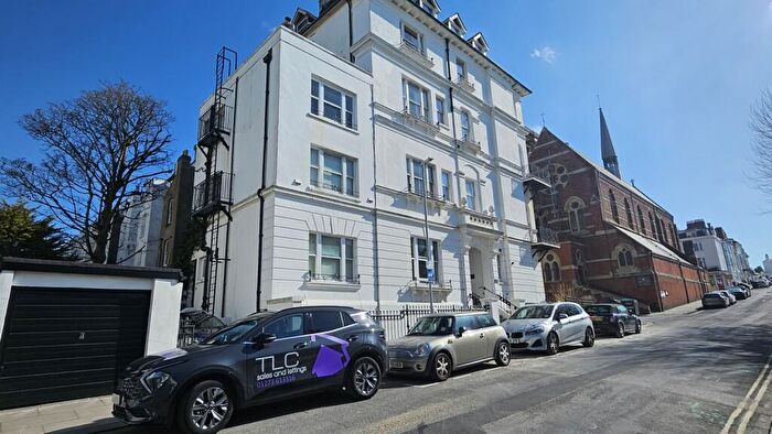 3 Bedroom Flat To Rent In Victoria Road, Brighton, BN1