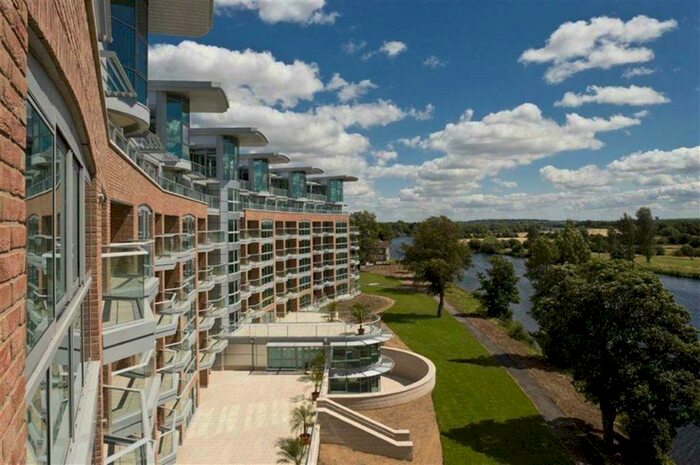 3 Bedroom Apartment To Rent In River Crescent, Nottingham, NG2