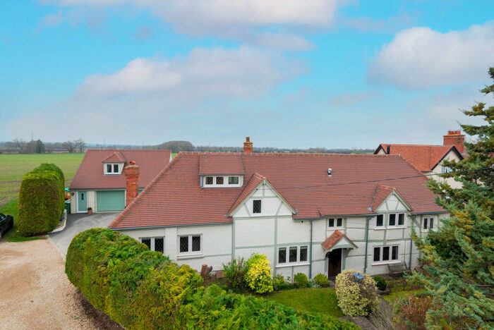 4 Bedroom Detached House For Sale In High Street, South Moreton, OX11