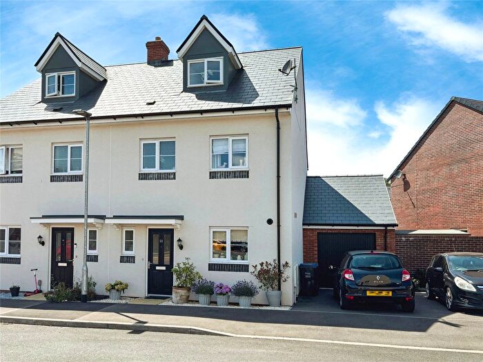 4 Bedroom Semi-Detached House For Sale In Flint Crescent, Westbury, BA13