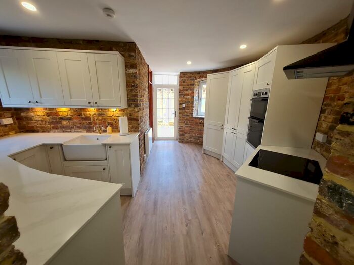 4 Bedroom Detached House To Rent In Scragged Oak Road, Detling, ME14