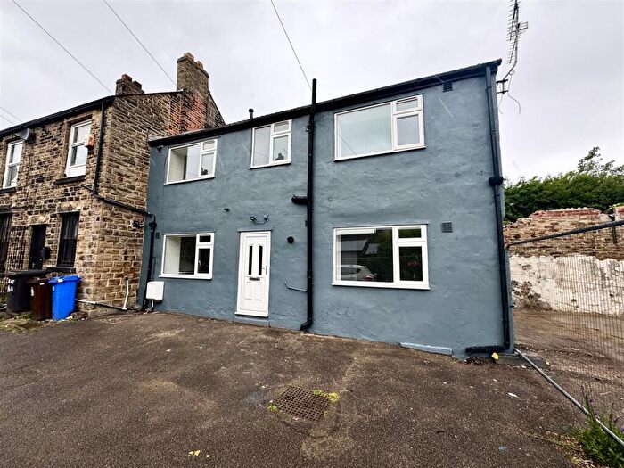 2 Bedroom End Of Terrace House To Rent In Cross Street, Woodhouse, Sheffield, S13
