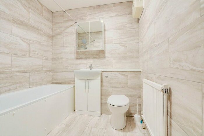 1 Bedroom Flat To Rent In Mary Datchelor Close, London, SE5