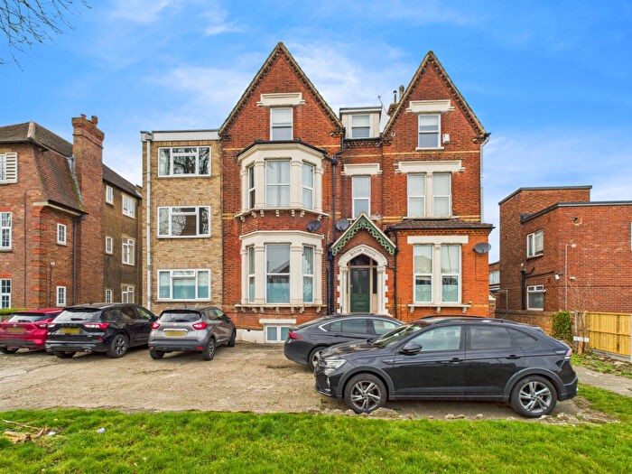 1 Bedroom Flat To Rent In Ripon House, Croydon Road, Beckenham, Kent, BR3