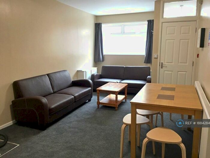 5 Bedroom Terraced House To Rent In Stokes Croft, Bristol, BS1