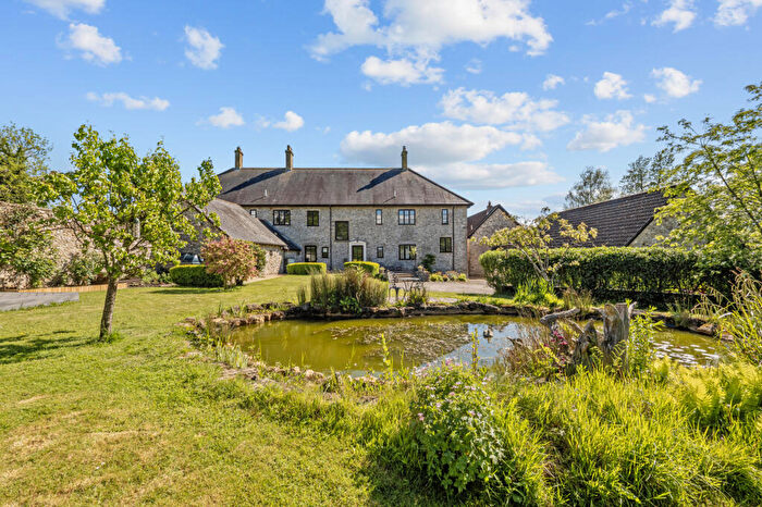 4 Bedroom House For Sale In Axminster, Devon, EX13