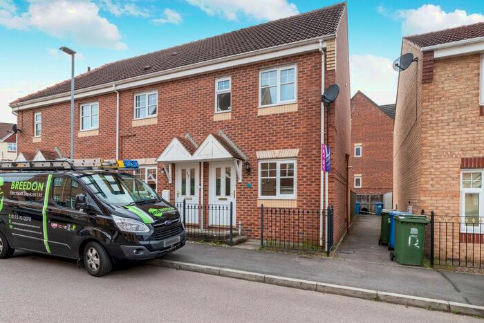 2 Bedroom Maisonette To Rent In Topaz Grove, Berry Hill, Mansfield, NG18