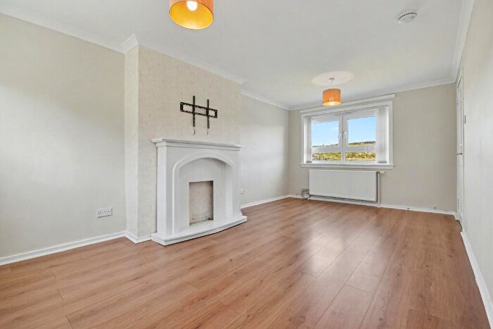 2 Bedroom Flat For Sale In Braeside Road, Inverclyde, Greenock, PA16