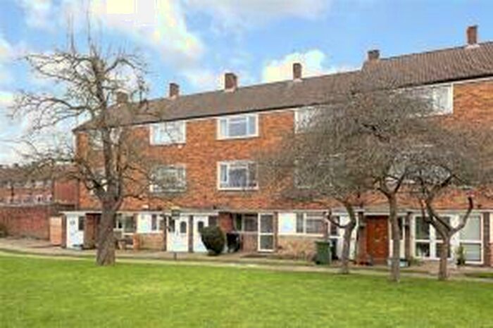 2 Bedroom Flat To Rent In Carston Close, Lewisham, Lee, Lonndon, SE12