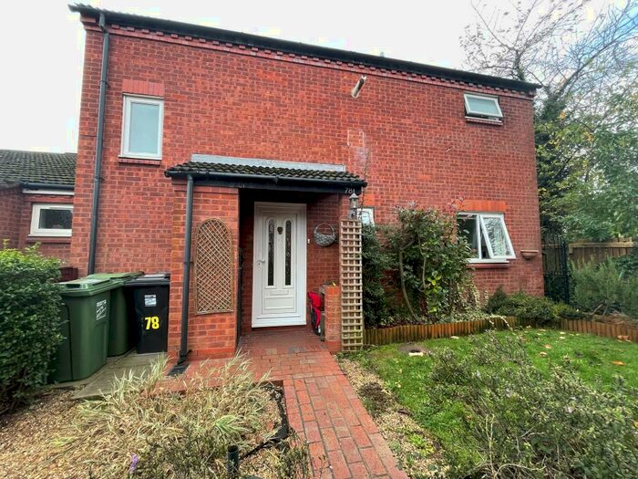 3 Bedroom House To Rent In Upper Field Close, Redditch, B98