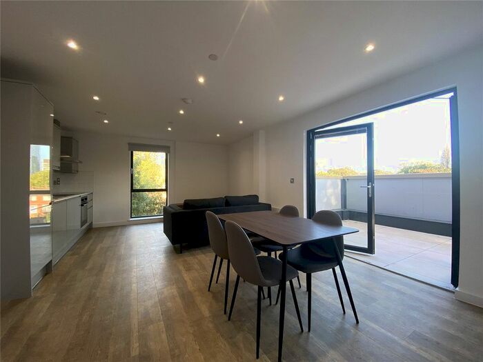 2 Bedroom Flat To Rent In Oscar House, Cleworth Street, Manchester, M15