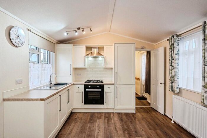 1 Bedroom Mobile Home For Sale In Oak Drive, Woodland Park, Waunarlwydd, Swansea, SA5