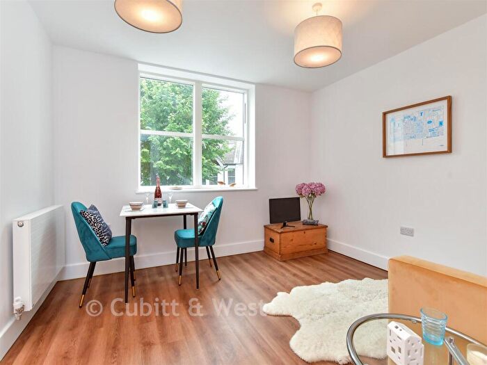 1 Bedroom Apartment For Sale In Lowther Road, Brighton, East Sussex, BN1