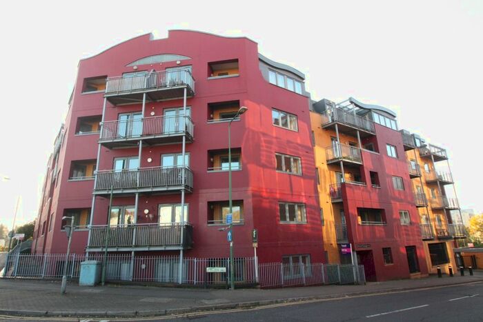 1 Bedroom Flat To Rent In Brookfield House, Selden Hill, Hemel Hempstead, Hertfordshire, HP2