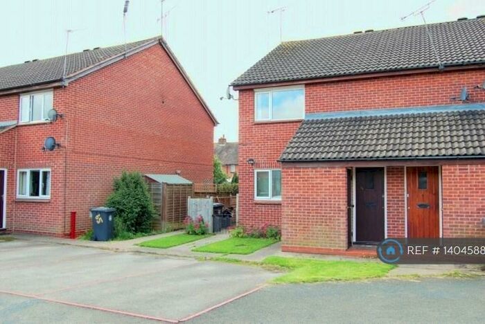 1 Bedroom Terraced House To Rent In Seymour Road, Alcester, B49