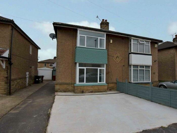 2 Bedroom House To Rent In Moorland Road, Pudsey, LS28