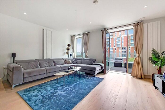 2 Bedroom Flat For Sale In Kelson House, Royal Wharf, E16