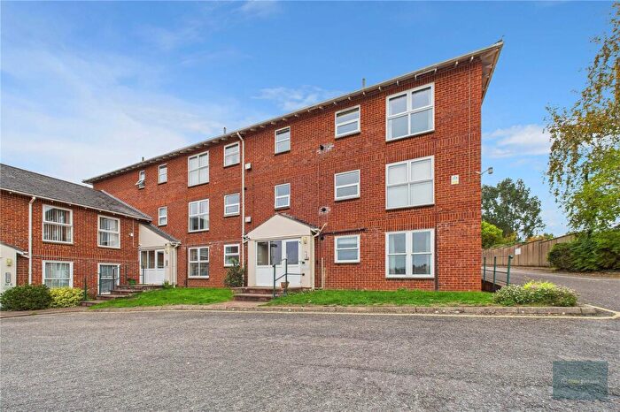 2 Bedroom Apartment For Sale In Ernsborough Court, Exeter, EX2