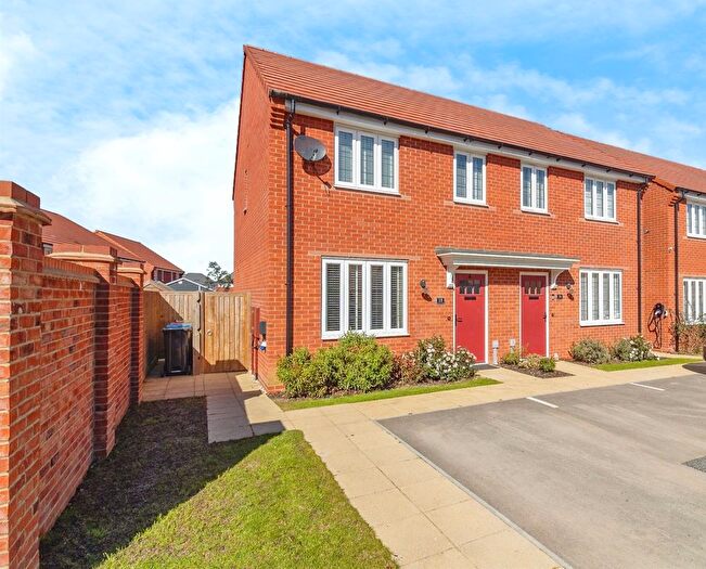 3 Bedroom Semi-detached House For Sale In Farrington Way, Eagle Farm South, Milton Keynes, MK17
