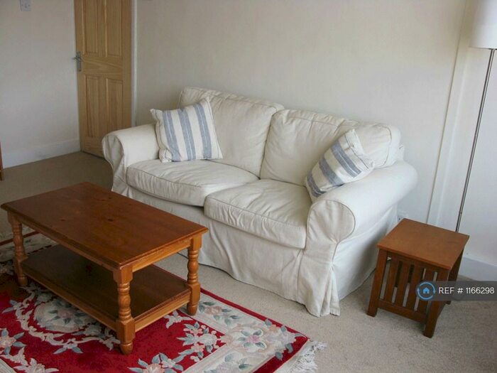 1 Bedroom Flat To Rent In Lamble Street, London, NW5