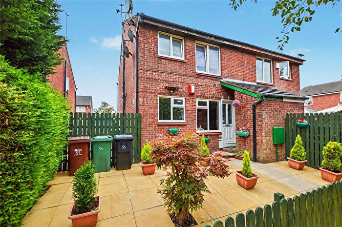 1 Bedroom Flat For Sale In Worcester Avenue, Leeds, LS10