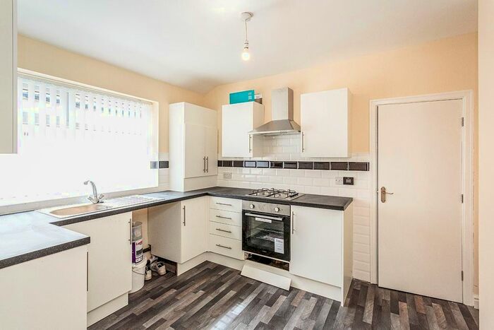 2 Bedroom Flat To Rent In Lytham Road, Blackpool, FY4