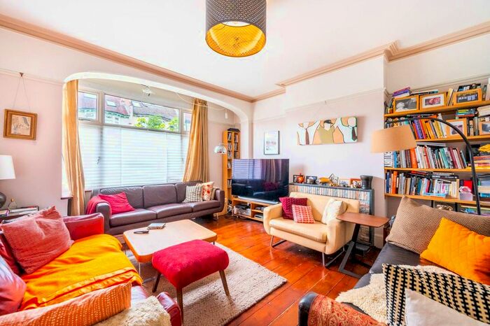 4 Bedroom End Of Terrace House To Rent In Nimrod Road, Furzedown, London, SW16