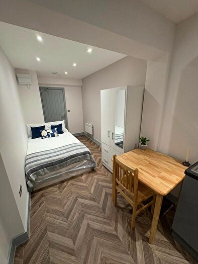 Studio To Rent In Rawdon Road, Maidstone, Kent, ME15