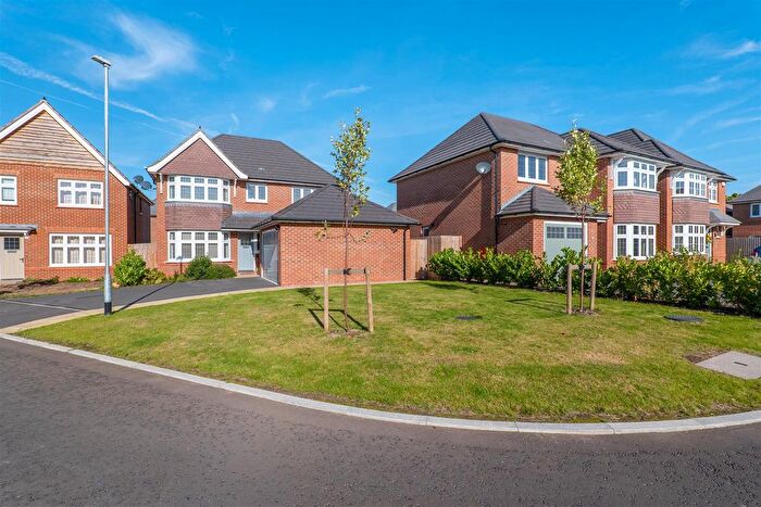 4 Bedroom Detached House For Sale In Honeysuckle Close, Leyland, PR25