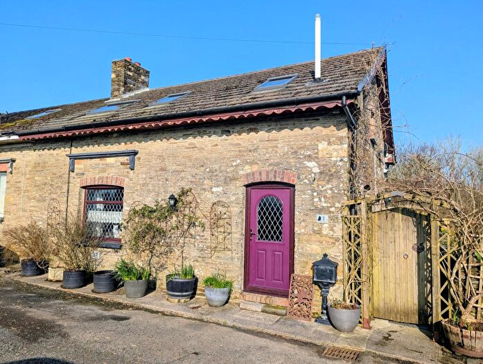 3 Bedroom Semi Detached House For Sale In Llanboidy, Whitland, Carmarthenshire., SA34