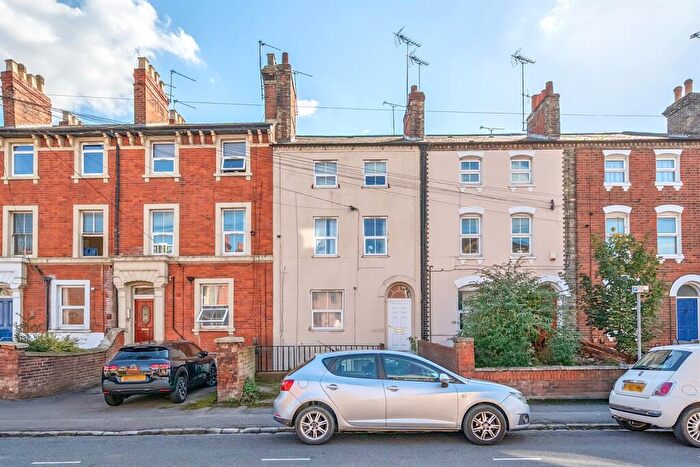 1 Bedroom Apartment To Rent In South Street, Reading, RG1